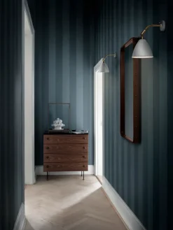 GUBI 62 Dresser fra> Kommoder