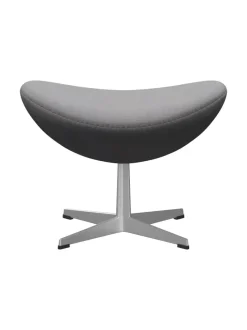 Fritz Hansen 3127 Fodskammel til Ægget af Arne Jacobsen stofgr. 1><noscript><img width=
