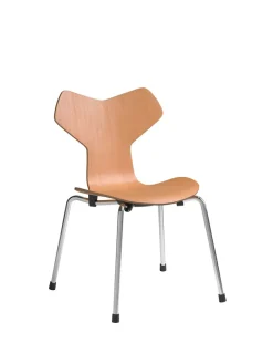Fritz Hansen 3130 Grand Prix Barnestol, oregon pine fra>Børn Børnestole