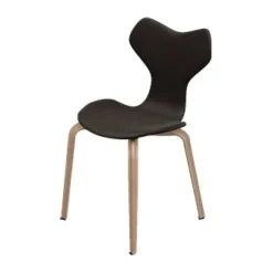 Fritz Hansen 4130 Grand Prix med træben af Arne Jacobsen><noscript><img width=