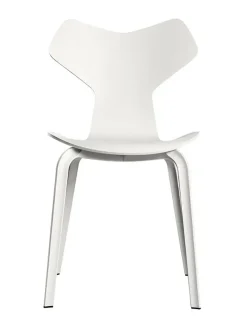 Fritz Hansen 4130 Grand Prix med træben af Arne Jacobsen><noscript><img width=