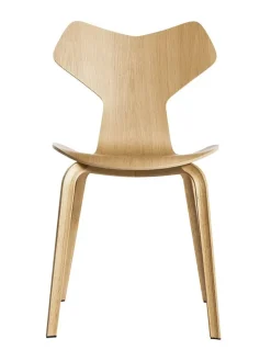 Fritz Hansen 4130 Grand Prix med træben af Arne Jacobsen><noscript><img width=