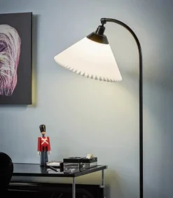 Le Klint 368 Gulvlampe fra><noscript><img width=