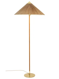 GUBI 9602 Gulvlampe i Bambus fra> Gulvlamper|Spots