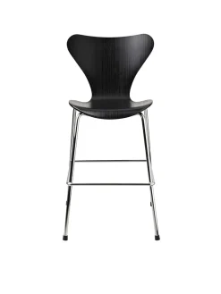 Fritz Hansen 3177 Junior højstol af Arne Jacobsen><noscript><img width=