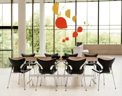 Fritz Hansen 3208 Liljen med armlæn af Arne Jacobsen> Spisebordsstole