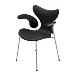 Fritz Hansen 3208 Liljen med armlæn af Arne Jacobsen><noscript><img width=