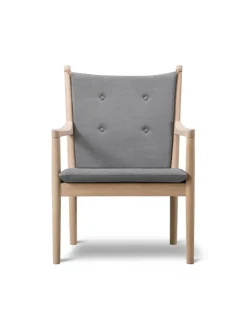 Fredericia Furniture 1788 Lænestol af Hans J. Wegner><noscript><img width=
