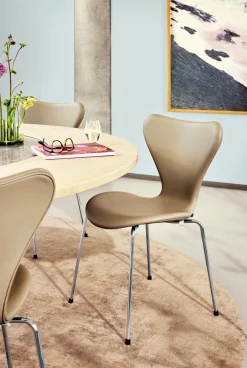 Fritz Hansen 3107 Serie 7, fuldpolstret af Arne Jacobsen> Spisebordsstole