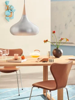 Fritz Hansen 3107 Serie 7, fuldpolstret af Arne Jacobsen><noscript><img width=