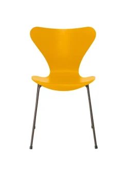 Fritz Hansen 3107 Serie 7 stol i farvet ask af Arne Jacobsen><noscript><img width=