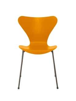 Fritz Hansen 3107 Serie 7 stol i farvet ask af Arne Jacobsen><noscript><img width=