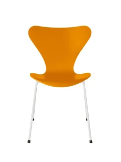 Fritz Hansen 3107 Serie 7 stol lakeret af Arne Jacobsen><noscript><img width=