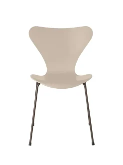 Fritz Hansen 3107 Serie 7 stol lakeret af Arne Jacobsen><noscript><img width=