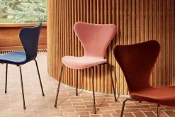 Fritz Hansen 3107 Stol, fuldpolstret velour af Arne Jacobsen><noscript><img width=