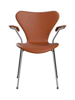 Fritz Hansen 3207 stol m/armlæn, fuldpolstret Essential læder valnød/sort stel af Arne Jacobsen><noscript><img width=