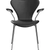 Fritz Hansen 3207 stol m/armlæn, fuldpolstret Essential læder sort/krom stel af Arne Jacobsen> Spisebordsstole