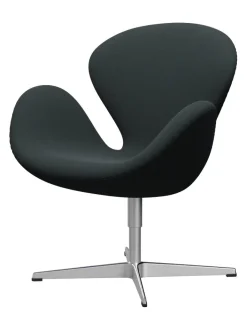 Fritz Hansen 3320 Svanen i stof (prisgruppe 1) af Arne Jacobsen><noscript><img width=