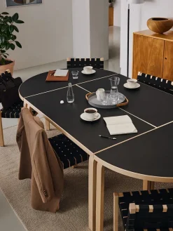 Artek Aalto Table Half-Round fra><noscript><img width=