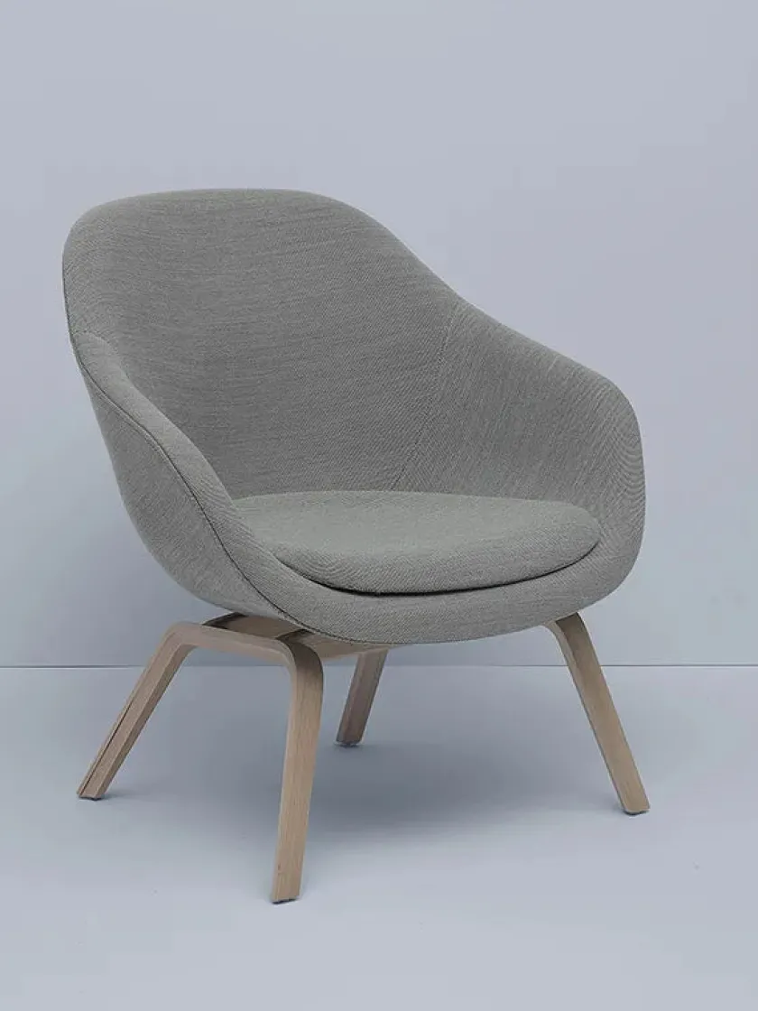 HAY About a Lounge Chair low AAL82 fra> Lænestole