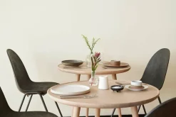 Mater Accent cafébord, sirka grå eg fra><noscript><img width=