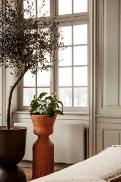 Ferm Living Agnes Plant Stand, low fra><noscript><img width=