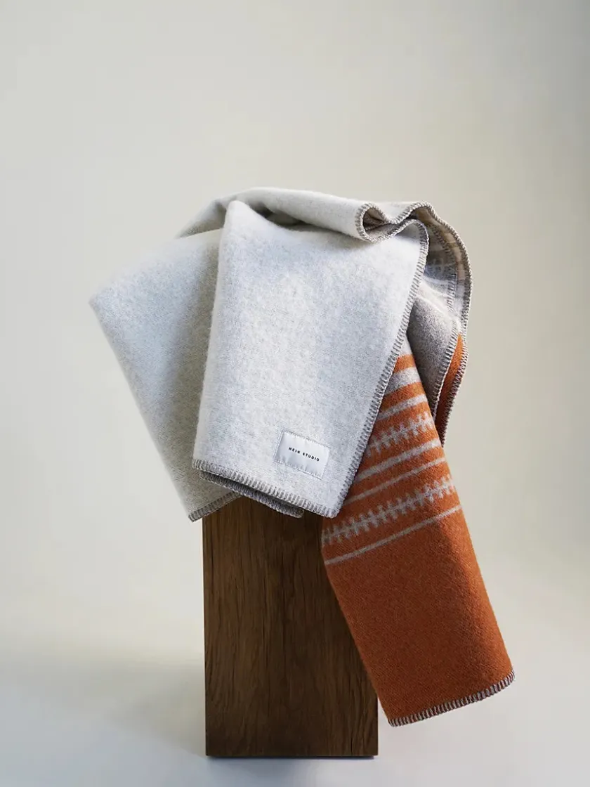 Hein Studio Aiyana no. 01 Plaid fra> Puder Og Plaider