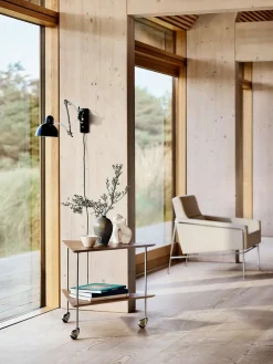 Fritz Hansen AJ Trolley, valnød af Arne Jacobsen> Rulleborde/Barvogn