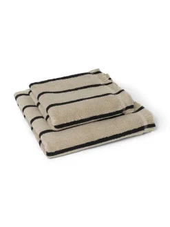 Ferm Living Alee Bath Towel, sand/black fra><noscript><img width=