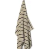 Ferm Living Alee Beach Towel, sand/black fra> Badeværelsestekstiler
