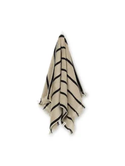 Ferm Living Alee Hand Towel, sand/black fra> Badeværelsestekstiler