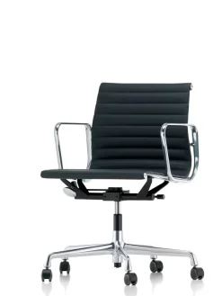 Vitra Aluminium Chair EA 117 Kontorstol, sort læder fra> Kontorstole