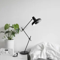 Grupa Arigato kort bordlampe fra><noscript><img width=