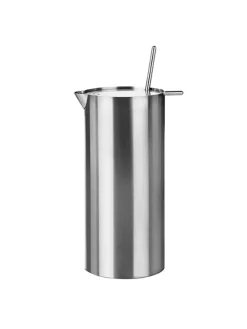 Stelton Arne Jacobsen Martini Mixer med ske, 1 l fra> Gaver Til Ham|Gaver Til Hende