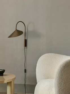 Ferm Living Arum Swivel Wall Lamp fra> Væglamper|Spots