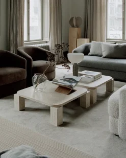 New Works Atlas Sofabord 600x600, Natural Oak fra><noscript><img width=