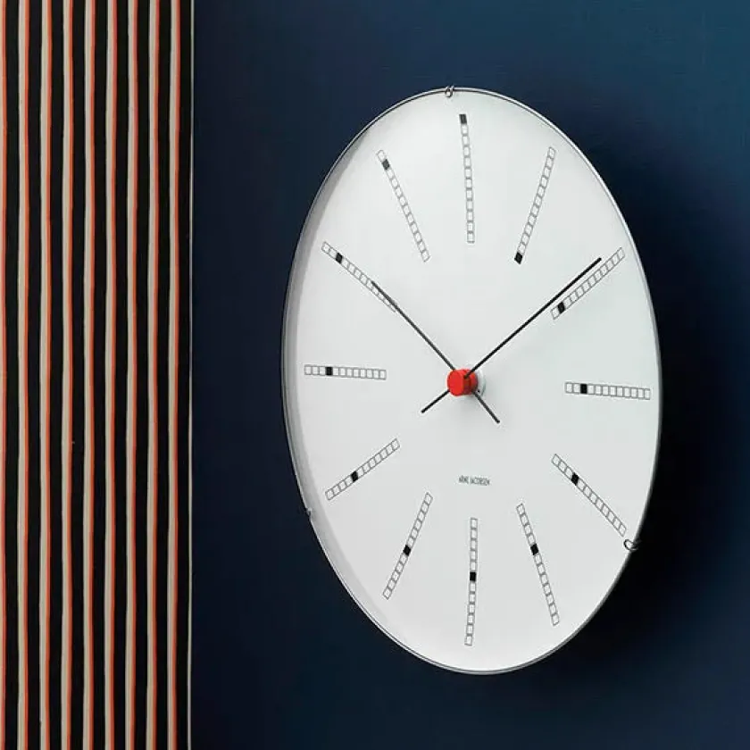 Arne Jacobsen Clocks Bankers club vægur af Arne Jacobsen (Ø: 48)> Gaver Til Ham|Vægure