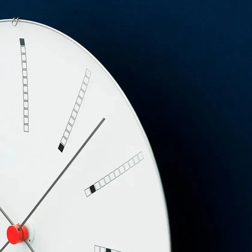Arne Jacobsen Clocks Bankers club vægur af Arne Jacobsen (Ø: 21)> Gaver Til Ham|Vægure