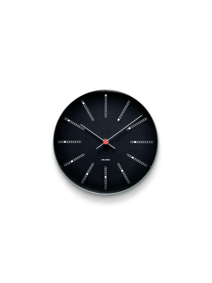 Arne Jacobsen Clocks Bankers club vægur af Arne Jacobsen i sort (Ø: 21)> Gaver Til Ham|Vægure