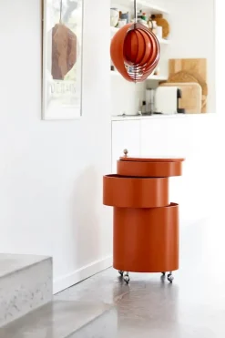 Verpan Barboy Sidebord, sort af Verner Panton><noscript><img width=