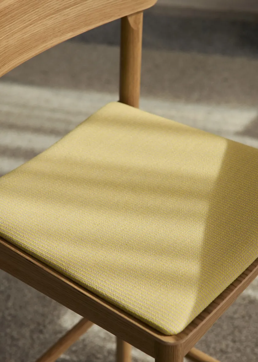 &Tradition Betty TK17 Bar Chair fra> Barstole