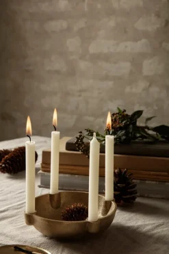 Ferm Living Bowl Candle Holder Brass, Small fra> Lysestager