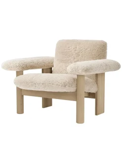 Audo Copenhagen Brasilia Lounge Chair, low back, textile fra><noscript><img width=
