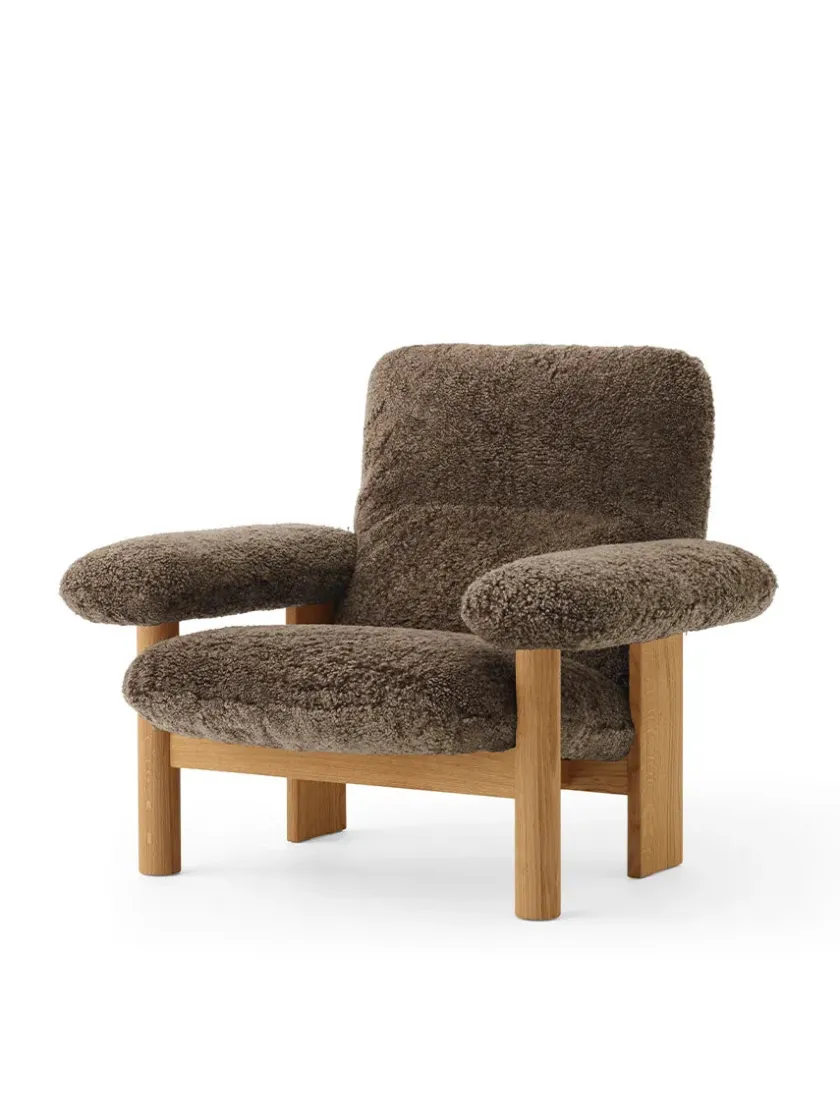 Audo Copenhagen Brasilia Lounge Chair, Natural Oak Sheepskin Nature fra> Lænestole
