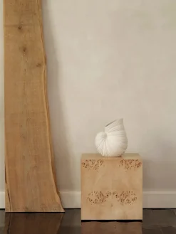 Ferm Living Burl Cube Side Table fra> Sideborde Og Små Borde