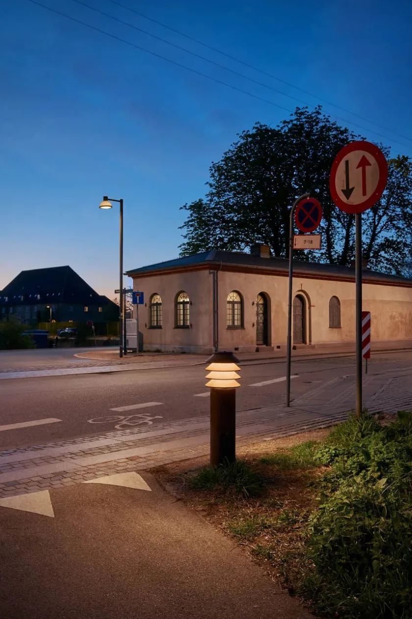 Louis Poulsen Bysted Pullert fra> Spots|Udendørslamper