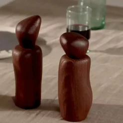 Ferm Living Cairn Grinder, Dark Brown fra> Gaver Til Hende|Service