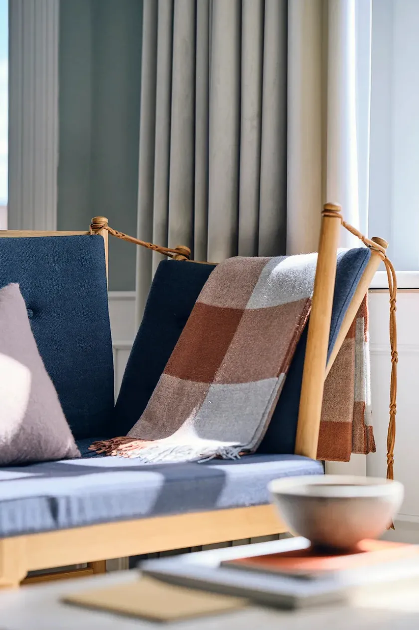 Silkeborg Uldspinderi Caracas Plaid, caramel fra> Puder Og Plaider