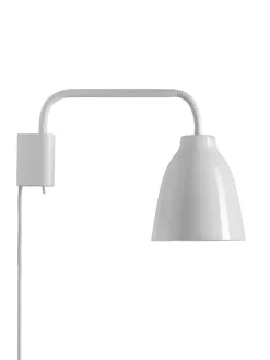 Fritz Hansen Caravaggio Read væglampe fra><noscript><img width=