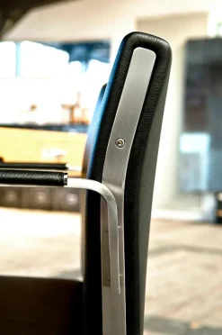 Carl Hansen & Søn CH111 af Hans J. Wegner><noscript><img width=